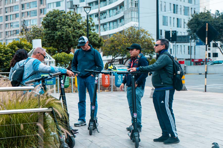 Tour en Patinete o scooter por Miraflores
