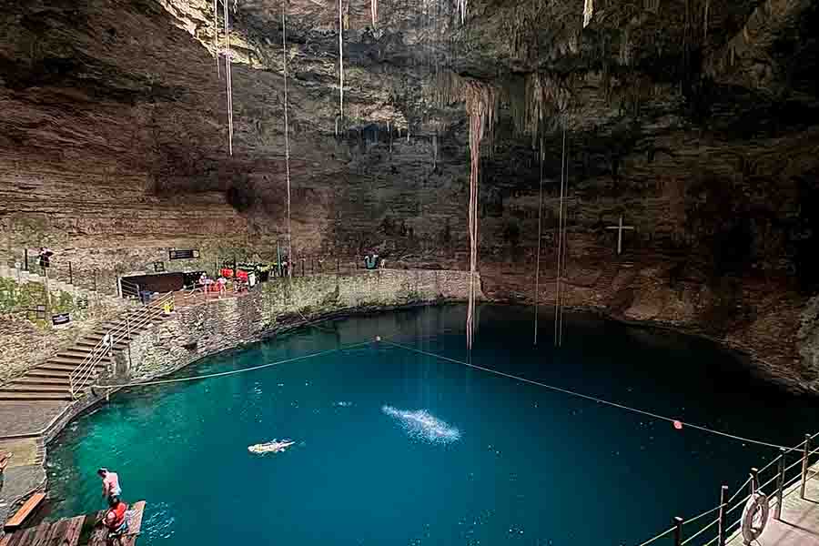 Tour Privado en la Jungla Maya: Cenotes, Aventura y Naturaleza