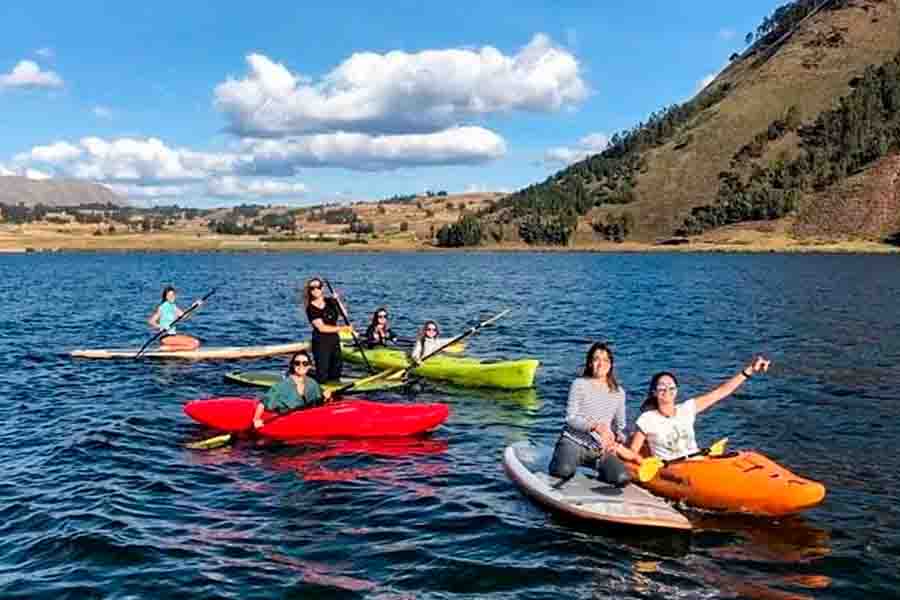 Aventura en Kayak en la Laguna de Huaypo - Tour desde Cusco