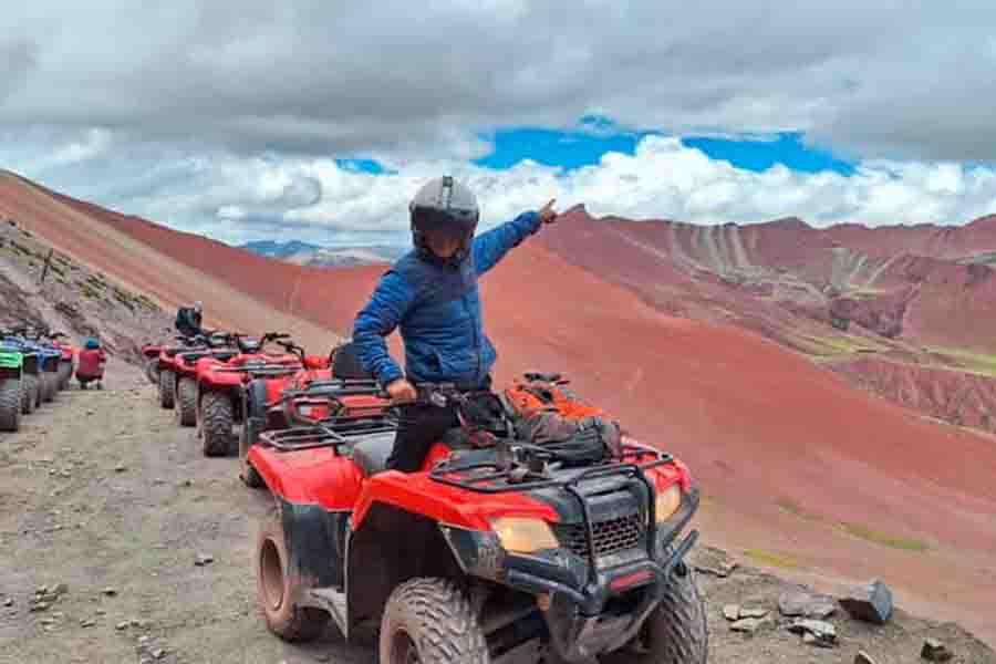 Tour en Cuatrimoto a la Montaña de Colores y Valle Rojo – Aventura Única en Cusco